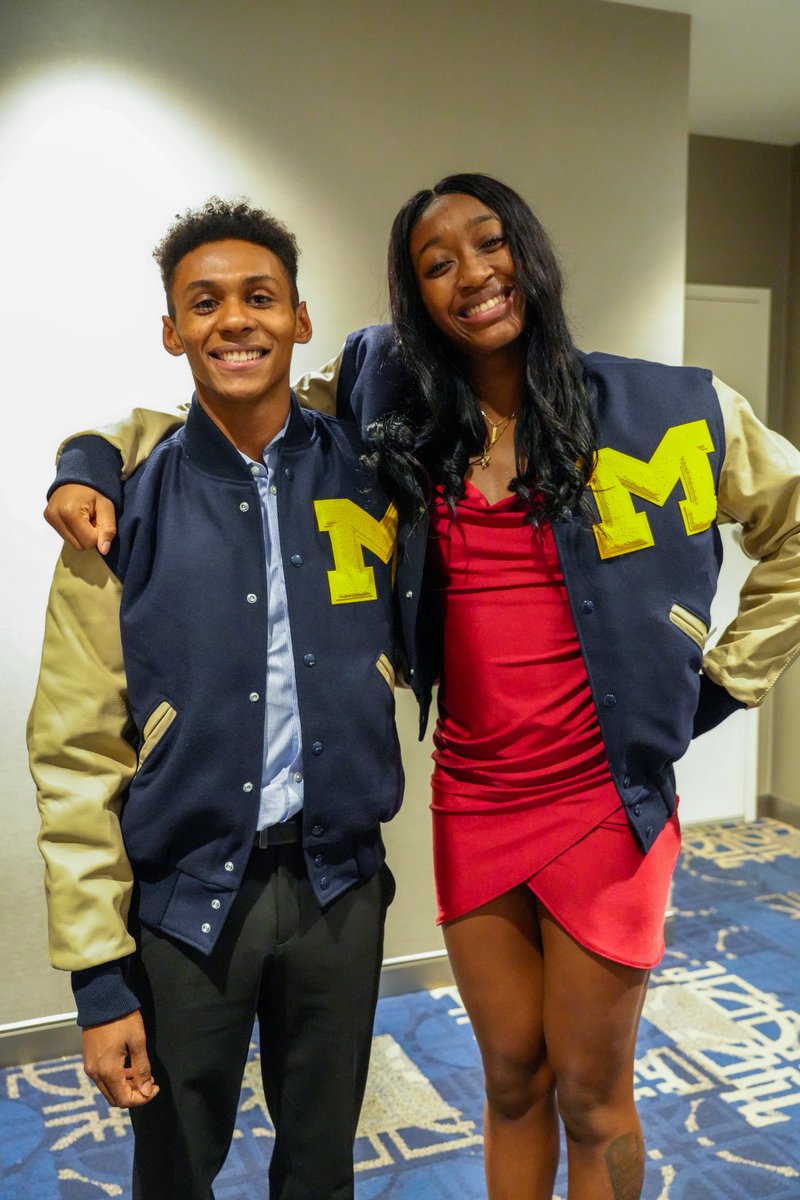 UMichTrack's tweet photo. Congrats to our first-year letter winners on some cool new jackets!

#GoBlue https://t.co/VTh9NrzbUR