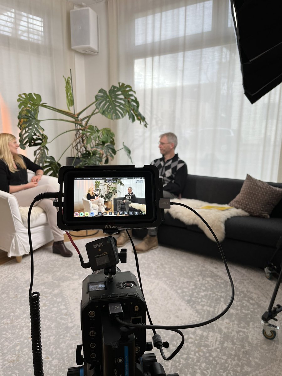 What a great start into the #newwork year - fun and productive recording day for our video #learning journey on #CommunityBuilding <a href="/Continental/">Continental</a> together with #BTransformation! #community #communitymanagement