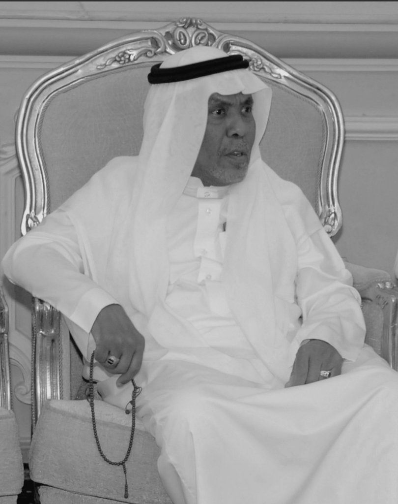 BadrKhashoqji's tweet photo. رحم الله أناس تركت الغالي و النفيس
لتكون في المدينه محبوبه و خير جليس
شاعرا و حكيما باجود المقايس  
عطوف و بار وطبعه أصيلٌ وخلقه ونيس  
صديق وفيّ نتعلم منه أنقى الدروس  
كل الاسماء لها في معناها نصيب  
إلا عم انس اضاف لاسمه اضعاف الأنيس
انس عبدالرحمن عثمان https://t.co/qbIxuTroRR