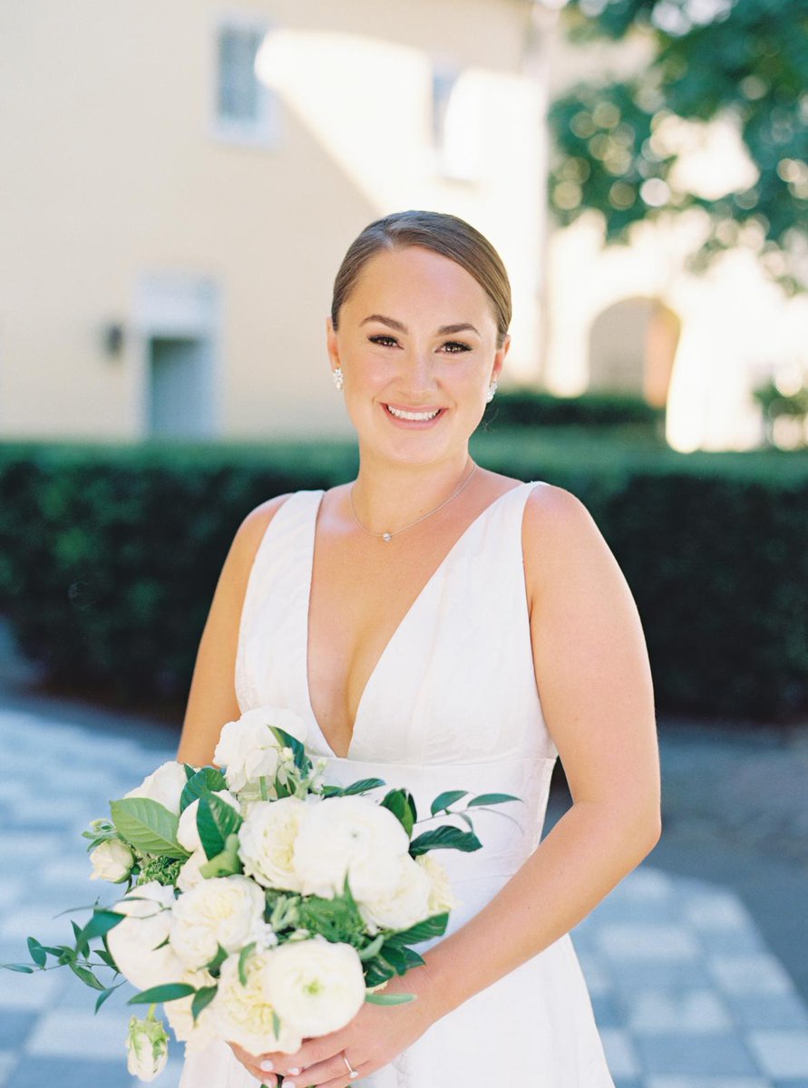 @stylemepretty shares all the details from this Charleston wedding that brings all the charm. If you ever thought about getting married in Charleston, this is certainly going to sway you to do so! #charlestonwedding #weddingprof

bit.ly/3GqalPX via @stylemepretty