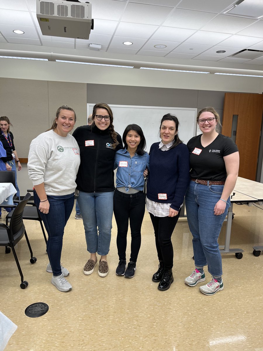 KelseyHCollins's tweet photo. Members of @Guilak_Lab had a fun day at @PerryInitiative @WUSTLmed last Saturday. Thanks @WUSTLortho @washu_ortho_res for sponsoring this inspiring program & for having us #bionengineers. Big shoutout @emma_luke96 and all volunteers for their hard work that made it a huge success https://t.co/PPhjCPHBNZ
