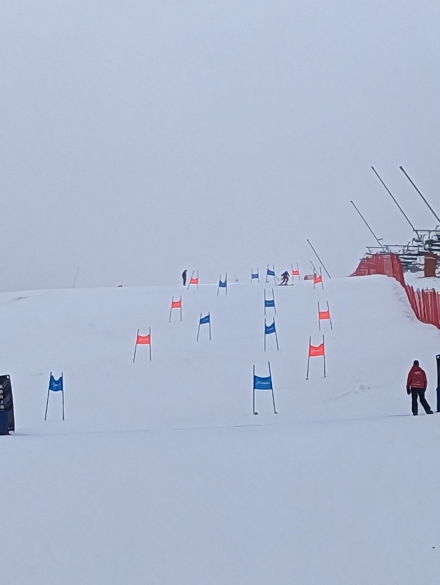 tonfont66's tweet photo. @annapinol_beta Això també és la Molina ahir on es va competir amb bones condicions... Anem bé no coneixem ni les pistes de Catalunya la foto no és Masella. https://t.co/vFE7Ib5fxQ