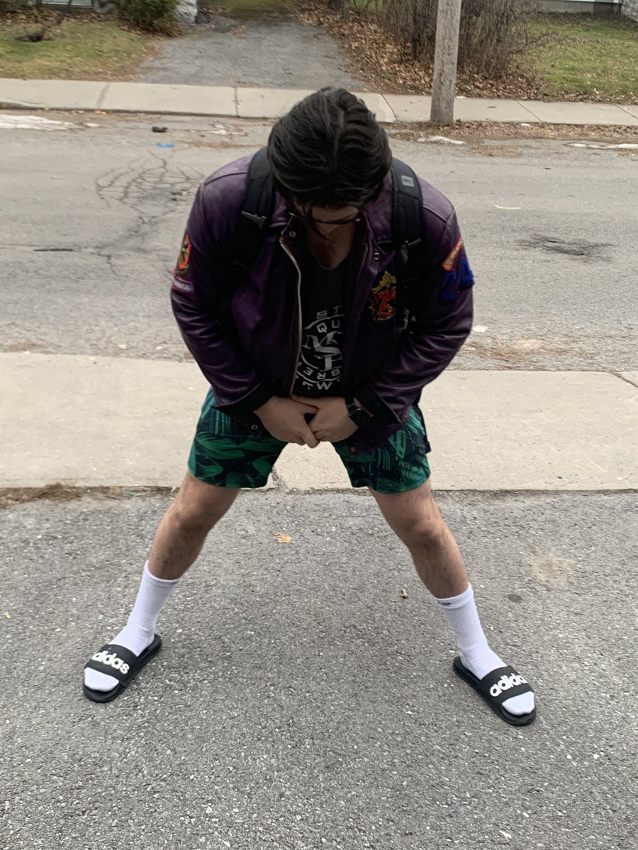 Playgroundslyde's tweet photo. My stance on the first week of classes https://t.co/uO1oq9lo4f