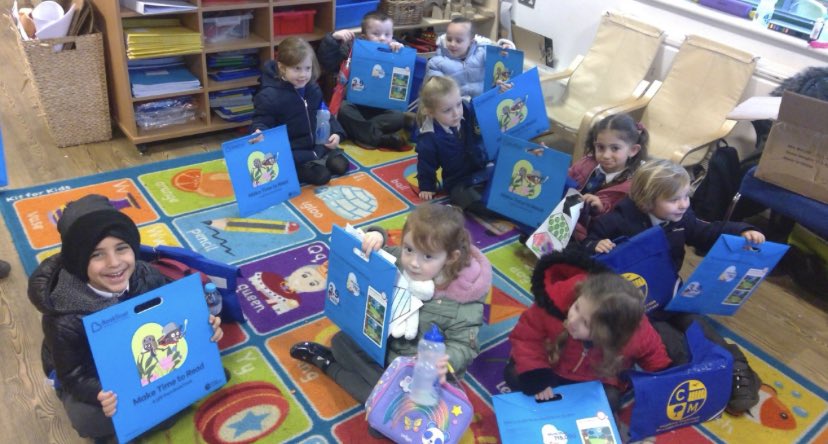 Reception1CMPS's tweet photo. Thank you @Booktrust for our brand new books!!! 

Lots of excited children ready to get home and open their book 📚 

#reception #teamcarrmill #booktrust #thankyou @Carrmillprimary https://t.co/sd0YgNpvdp