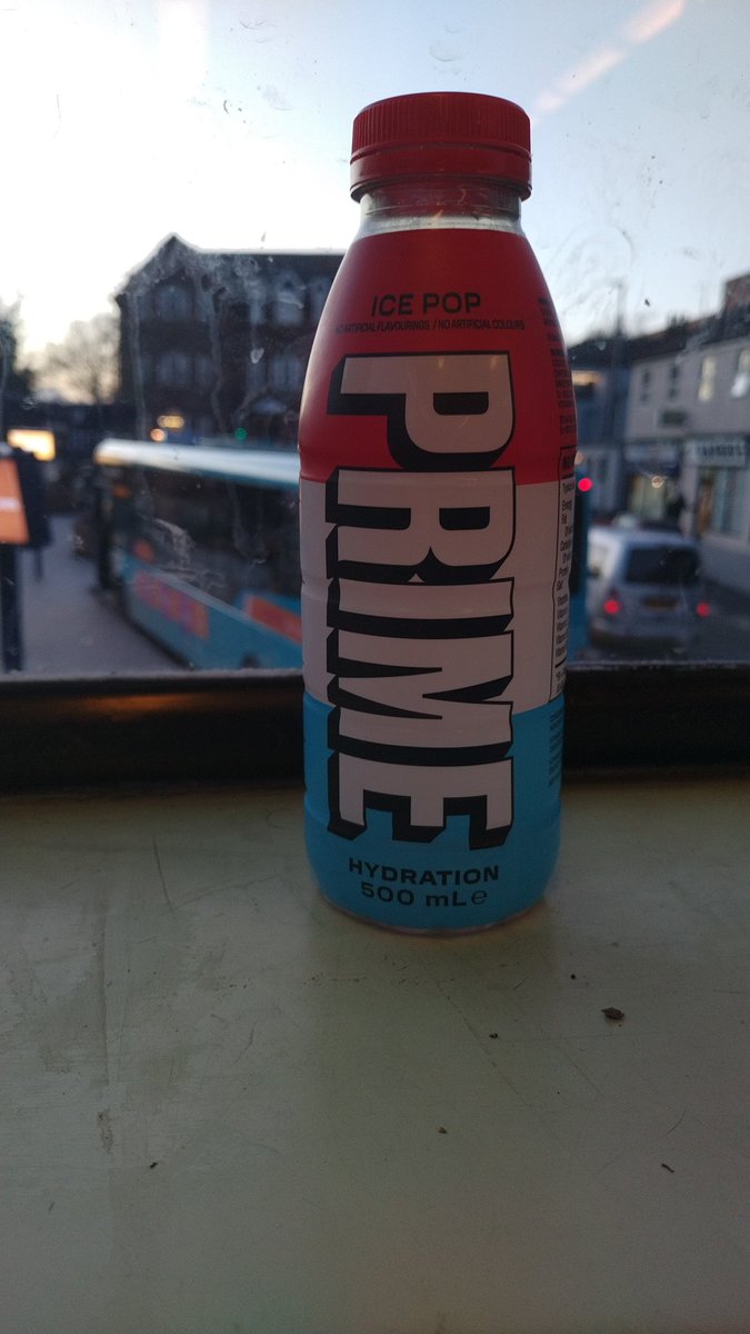 Legendary9009's tweet photo. @ksi @LoganPaul I have finally got icepop prime and it's now hight bc I was on double decker bus hehe https://t.co/J8NlS5fJLw