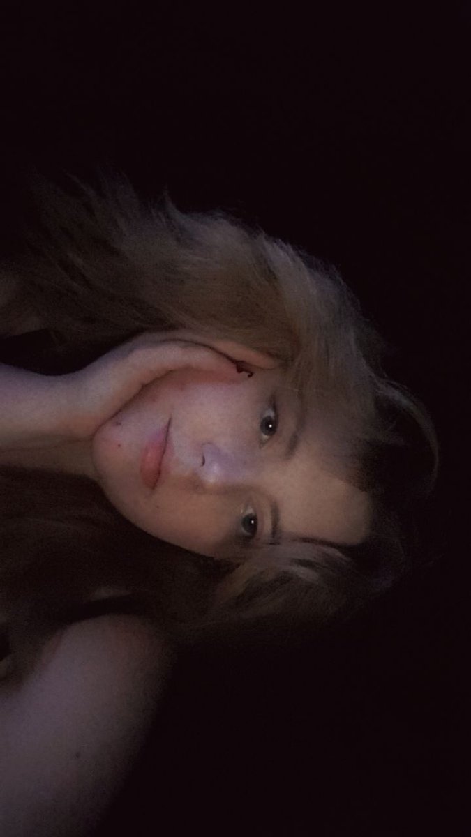 Nat57597093's tweet photo. Es wird Zeit! 💫
Zeit, dass du mir schreibst und dich hingibst: Finanziell, körperlich und gedanklich! ✨😈

#Findom #finsub #paypig #atm #submissive #feetpics #moneyslave #humanatm #findompl #göttin #herrin https://t.co/SjjSaJrNOf
