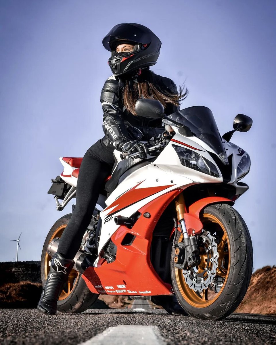 onetosix1's tweet photo. Feliz lunes riders 🤟🏻
.
📷 @raul_bcn500
👖 @prozisespana
.
.
#yamaha #yamahar6 #r6 #r1 #bikegirl #bikeride #instamotogallery #instamotor #instamotorcycle #bikersofinstagram #ridersofinstagram #motogram #ridergirl #instamoto #instamotorcycle
Ig. @cristinaavalosclari_rr https://t.co/Ix2SvktZPr