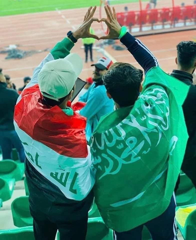 نشجب وندين كل الالفاظ التافهه التي صدرت من بعض السخفاء تجاة المنتخب السعودي الشقيق 
🇮🇶❤️🇸🇦
لانسمح للمتخلفين بمصادرة سمعة العراق مع اشقائه 
الرياضه رساله محبه وإحترام وعدم أسائه
#خليجي_25_بصراوي