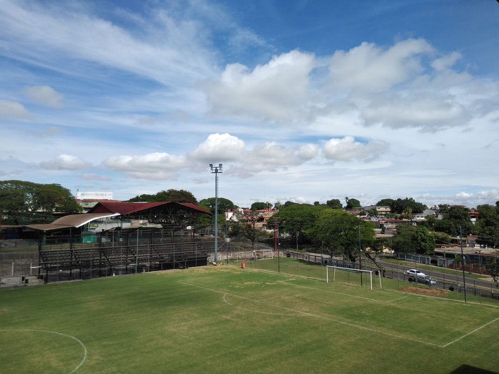 igarcia100's tweet photo. #FutVe No arrancó la pre-temporada en @MinerosGuayana. Hasta tanto el señor Richard Antoun dé la orden arrancará. Por lo pronto, todo está paralizado. Gerencia Deportiva, Prensa, Logistica, Utilería, todo a la espera de ordenes superiores. https://t.co/xdCwxw6Nij https://t.co/DvkKMgzSjX