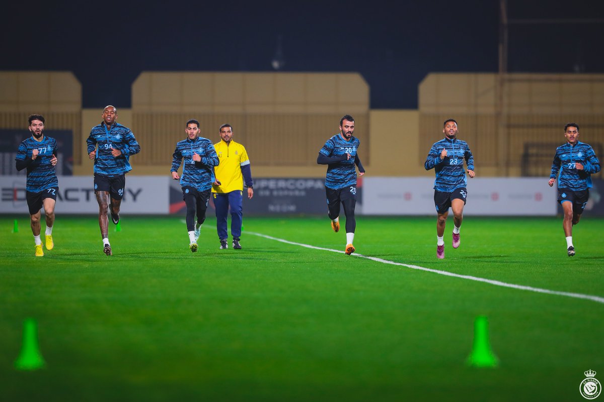 AlNassrFC's tweet photo. بدأنا الاستعداد لمباراة #النصر_الشباب 💛 https://t.co/6DySXBLzC1