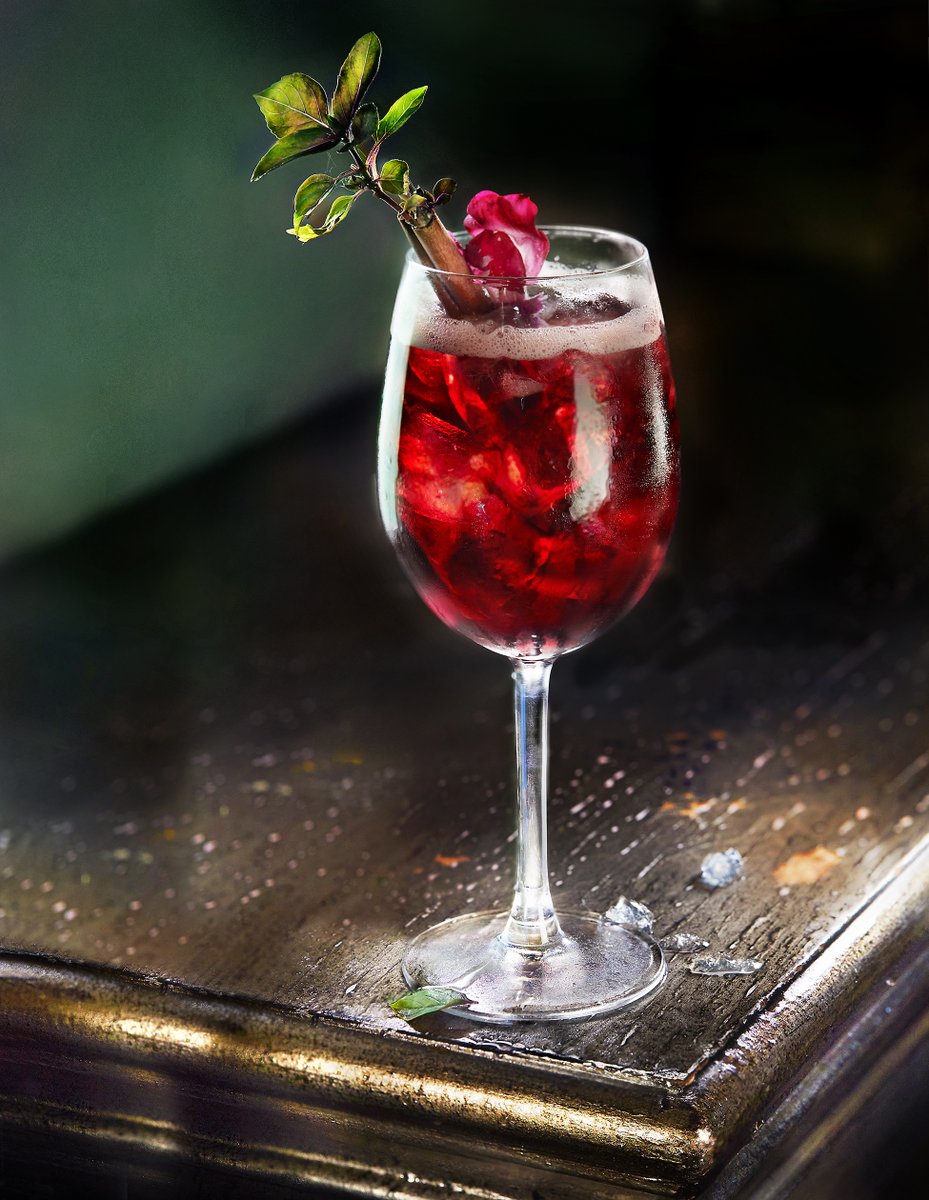 DavidYBishop's tweet photo. Flowers are always appreciated. Old Forester, Cabernet Sauvignon, pineapple juice, cinnamon with a cinnamon stick, orange wheel, and micro greens https://t.co/RxV6BNWzPE #davidbishop
#hospitality #hotelindustry #hotelmarketing #resort #vacation #luxuryhospitality #cocktail https://t.co/ITyVm5aEvg