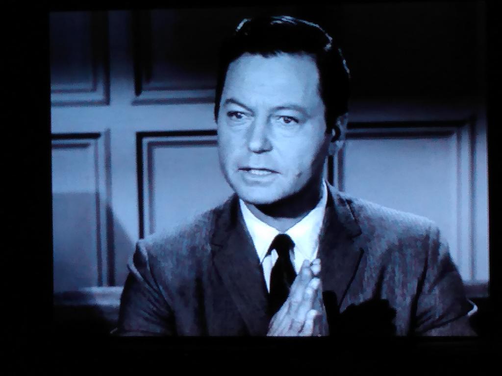 tomjrjackson's tweet photo. Watching season 5 episode 14 of #PerryMason and here's the #StarTrek connection... #DeForestKelly #ClassicTV @paramountplus #Retro #McCoy https://t.co/bbkwZg91de