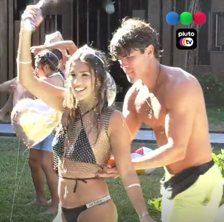 RatingAhora's tweet photo. Lidero cómodamente con números superiores a los 10 puntos la #PoolPartyEnGH de Julieta por @telefe

#GranHermano #GH2022 https://t.co/eaL6hJOPxh