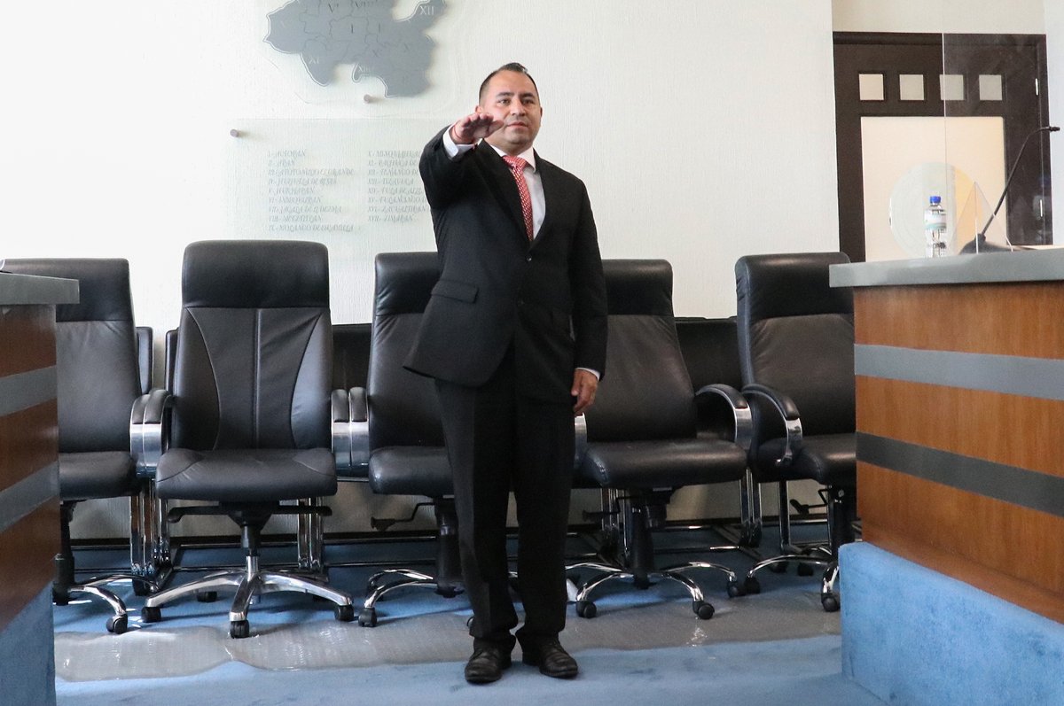 PJEHidalgo's tweet photo. En sesión ordinaria del Pleno del Tribunal Superior de Justicia del Estado de Hidalgo, este día fue aprobado el nombramiento del Lic. Reynaldo Soto Ponce, como Secretario General, en términos del artículo 20 fracción II de la Ley Orgánica del Poder Judicial del Estado de Hidalgo. https://t.co/v2j6LSF8lH