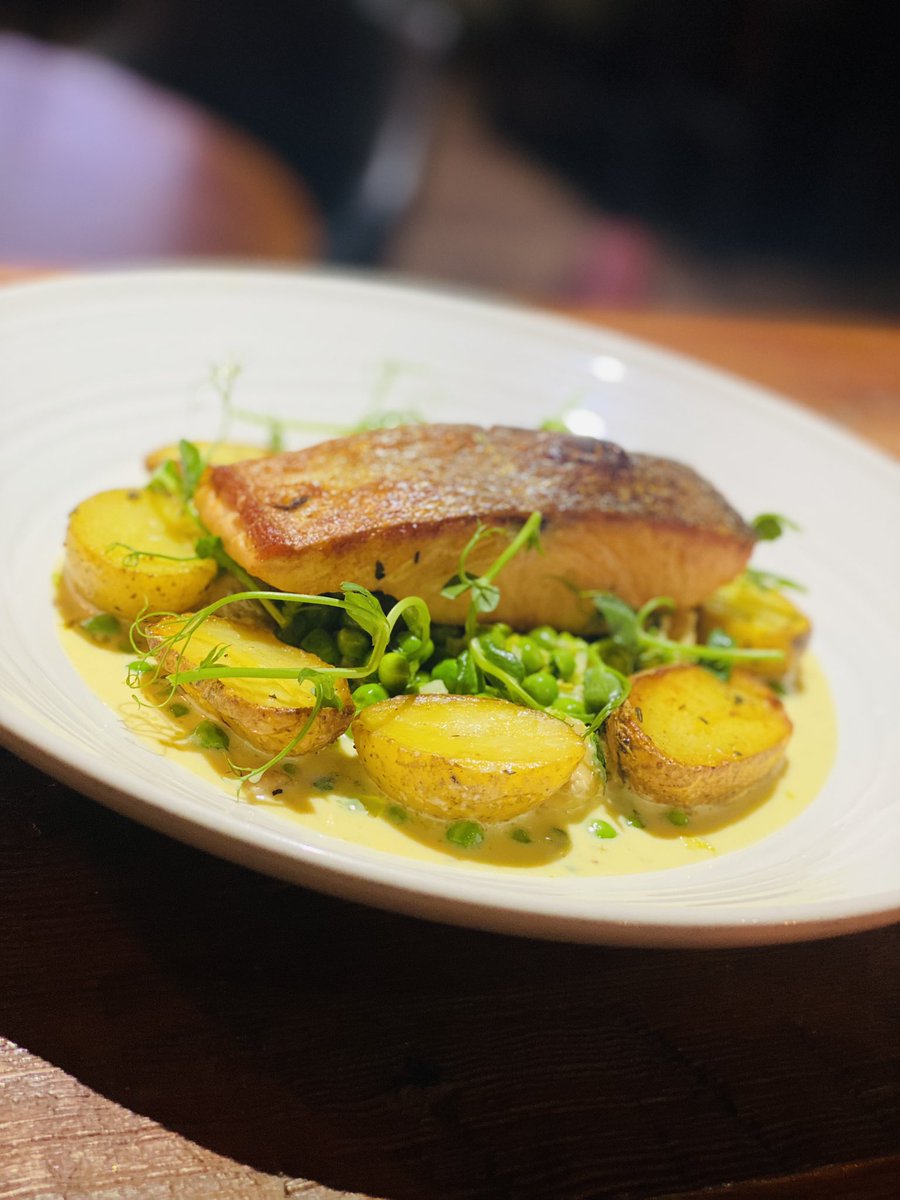 £10 off when your order 2 courses ( 1 course a main course ) Monday to Friday at The Bird at Birtle throughout January! Call 01706 540 500 to book 
Quote #JanuarySale when booking