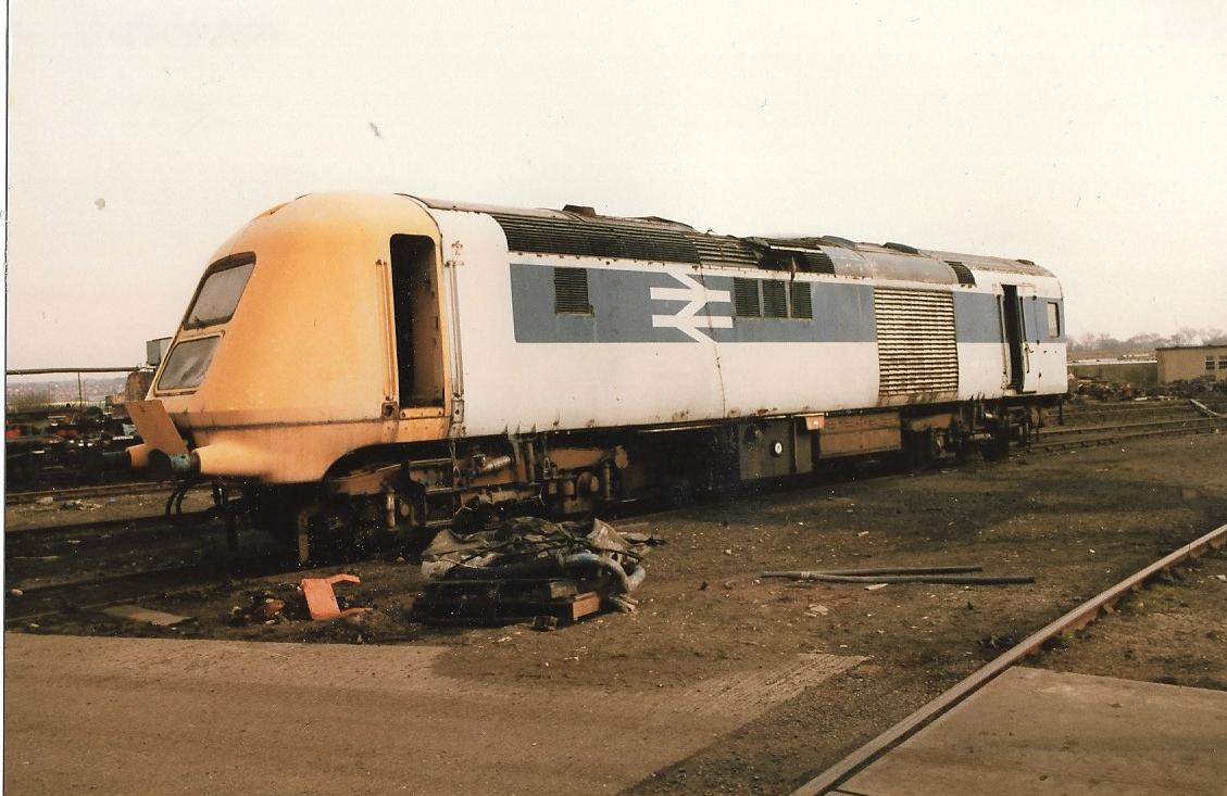 SalopianLyne's tweet photo. #BRDepartmentals No.482 : Derby Works 15th November 1986
British Rail prototype HST Power Car 41002/W43001 built Crewe 1972. Became ADB975813 for APT Test Train haulage. Original Grey/Blue livery with full yellow ends. Scrapped 11/90
#BritishRail #Class41 #HST #trainspotting 🤓 https://t.co/Nlb3rRIqRU