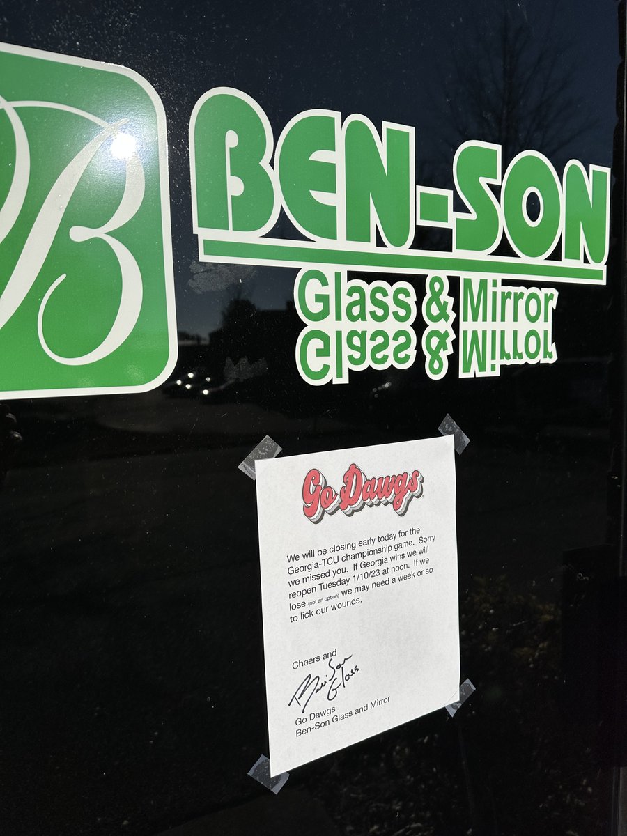 D_Bengston's tweet photo. #GoDawgs #NationalChampionship @BenSon_Glass https://t.co/m2f1JRwbbz