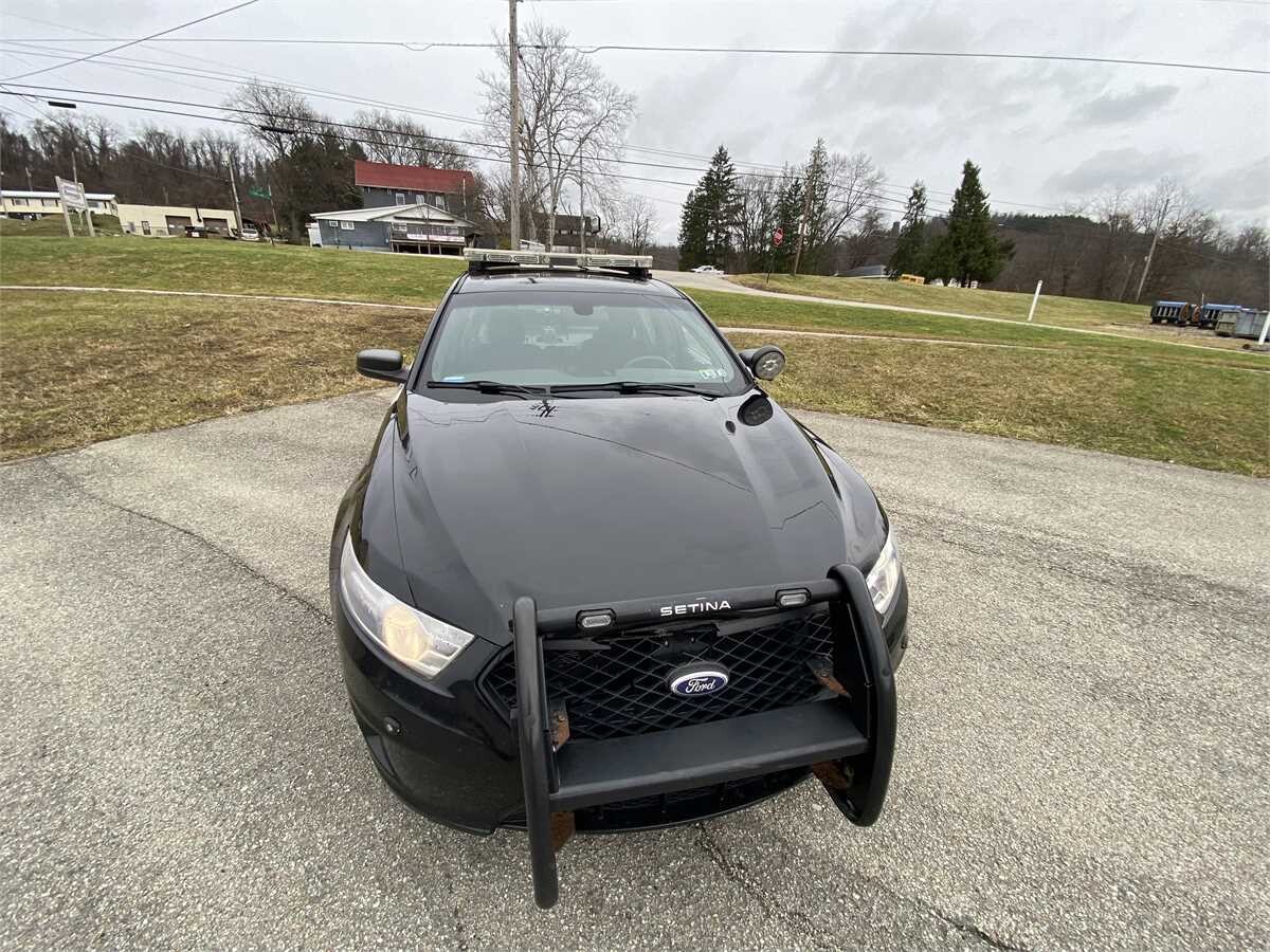 municibid's tweet image. Whether you're looking for the perfect gift or to upgrade your ride without breaking the bank, this 2015 Ford Interceptor (Taurus) is a big👍
mbid.us/3jWg3BI

#giftidea #fordtaurus #sedan #policecar #policeinterceptor #fordcar #auction #forsale #ford