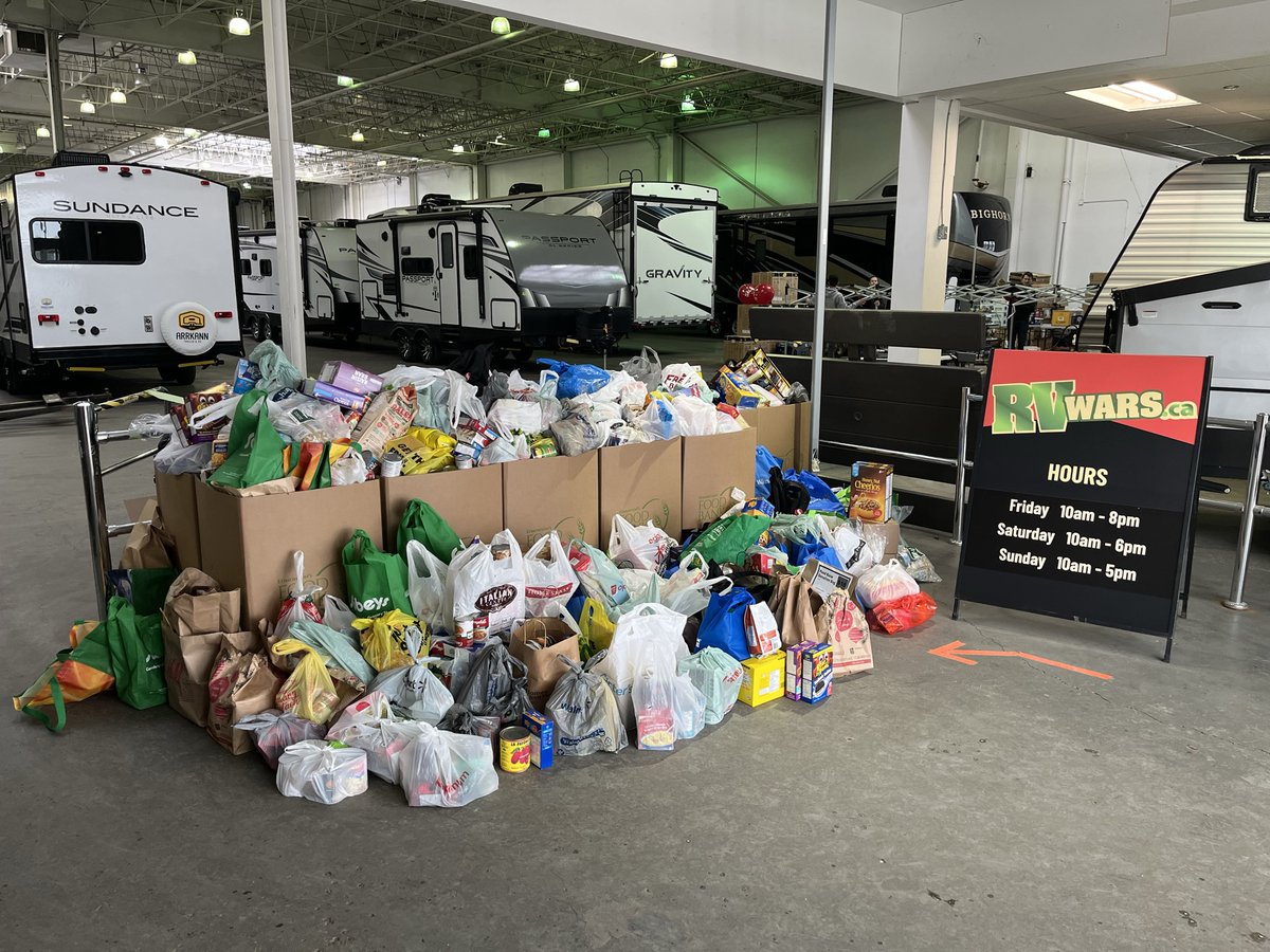 ArrKannRV's tweet photo. WOW Edmonton!! With your help this past weekend, we collected OVER 3100 pounds of food for the @yegfoodbank!! Thank you so much for your generosity!! https://t.co/rfJDVKNDRy