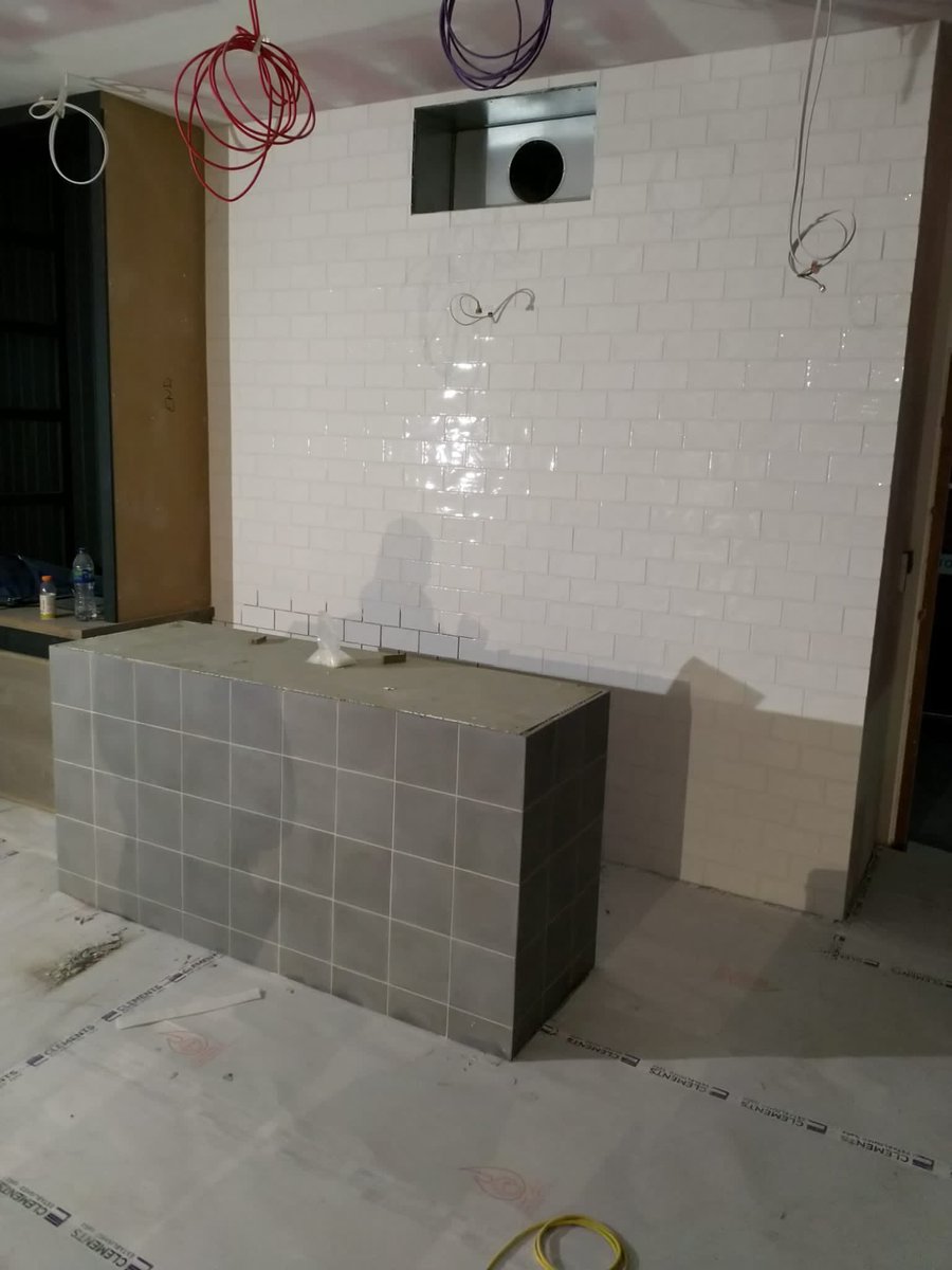 ceramicsnstone's tweet photo. Right back to it for the New Year all the way to Edinburgh for this showroom #design #tiling #tilingcontractors #beautifulspaces https://t.co/R1siHXFZCm