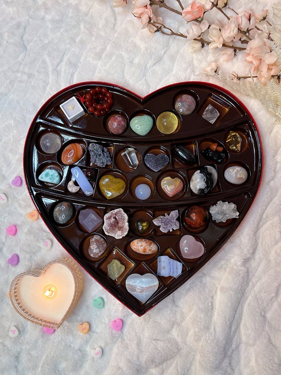 artbyjacstudio's tweet photo. This is what they actually want for Valentine’s Day ✨ https://t.co/A2BM7RnWRW