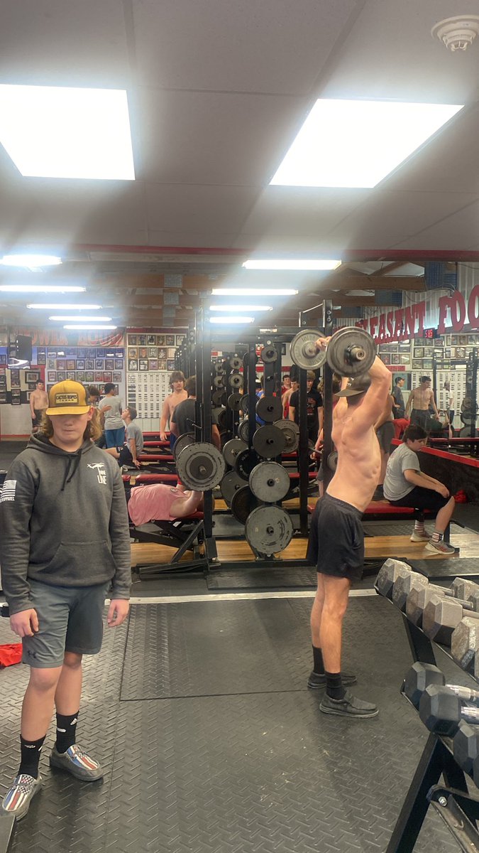 Love the crowd today in the weight room #letsgobigblacks
