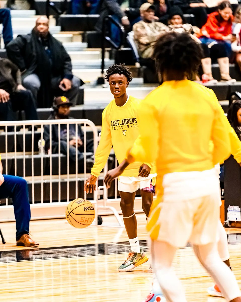 Josiahquickguy3's tweet image. ME 🆚️ ME - getting comfortable with being uncomfortable 
Year 1️⃣ #freshman #everygame #counts #facilitate