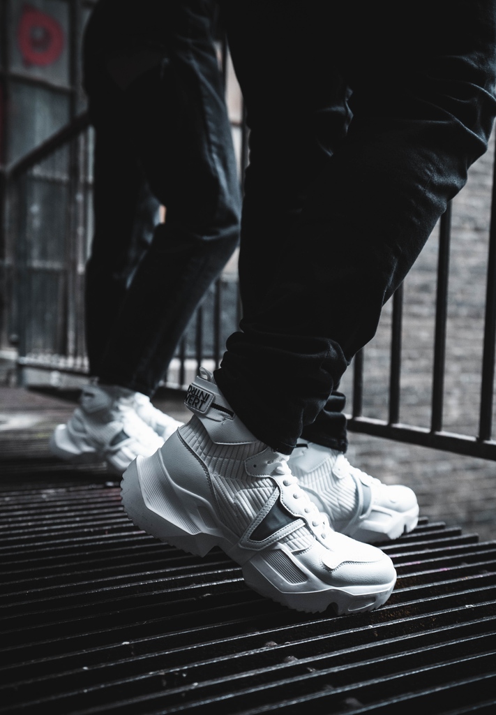 You can't fake greatness. What are you doing to become great?
.
.
.
#MLO #Shoes #MLOshoes #ShoesThatMoveTheWorld #MoveLeadOvercome #Sneakers #Footwear #SneakerHeads #SneakerHead #ShoesAddict #StreetStyle #Fashion #MensFashion