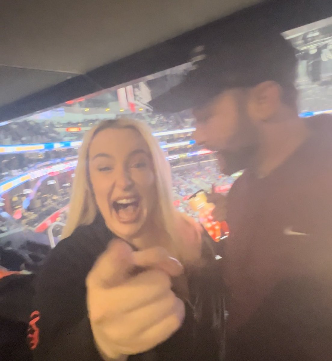 elijahdaniel's tweet photo. didn’t know what to do for my birthday so i Parent Trapped tana &amp; jordan for my own entertainment ♥️ thanks for all the happy bdays!!!!! self care 2023 https://t.co/YF8dOeSAAM