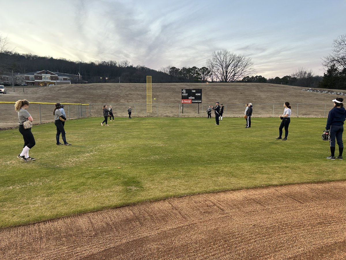 RRaidersSB's tweet photo. Softball is back #RaiseTheR #FindMo https://t.co/zJJpkGz8qB
