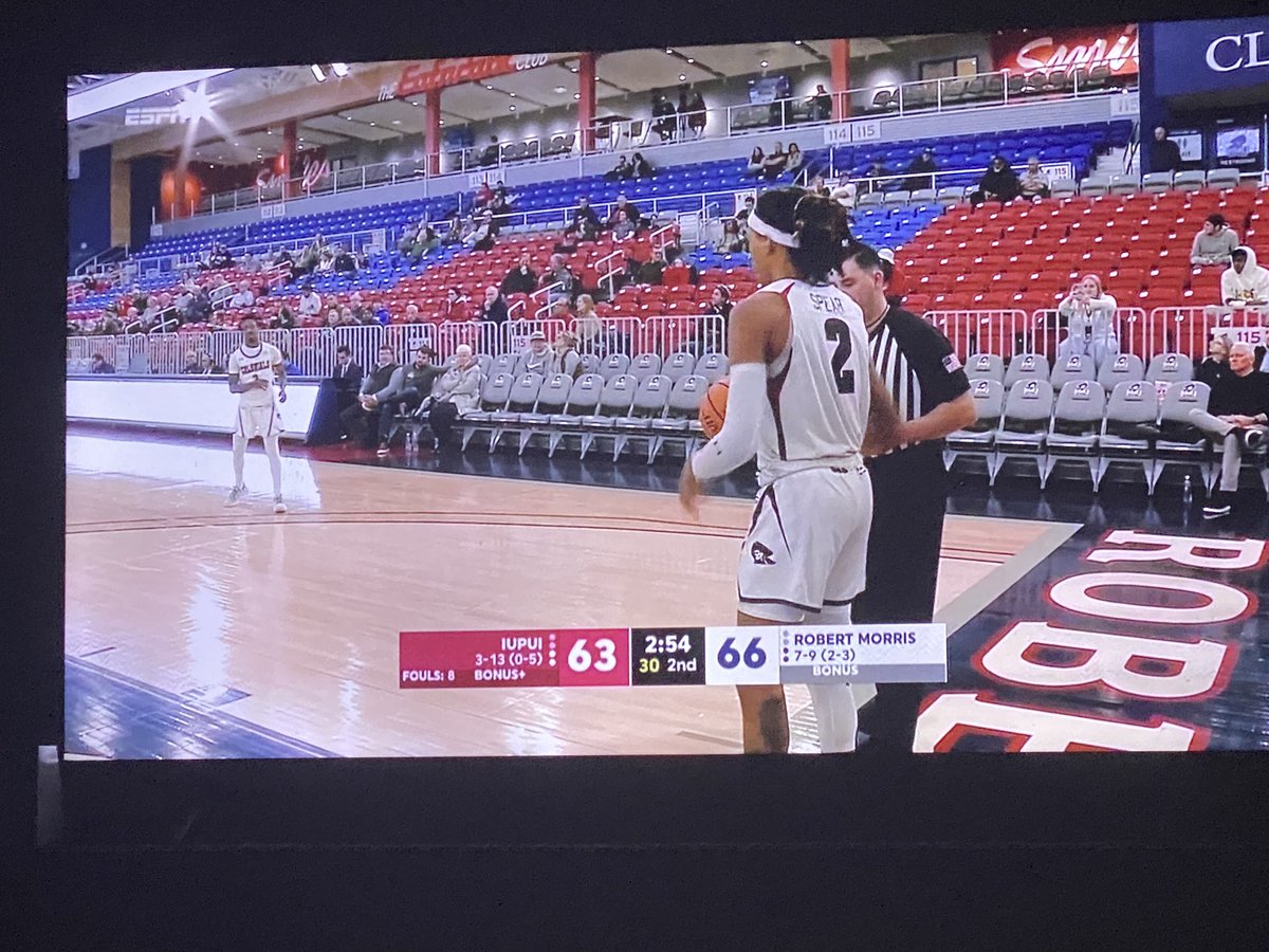 ThisOldSID's tweet photo. While these teams aren’t blue bloods Colgate won a last seconds thriller at Army and Robert Morris and IUPUI are going down to the wire on ESPN Plus #alternativeviewing https://t.co/vzTvV0yRGs