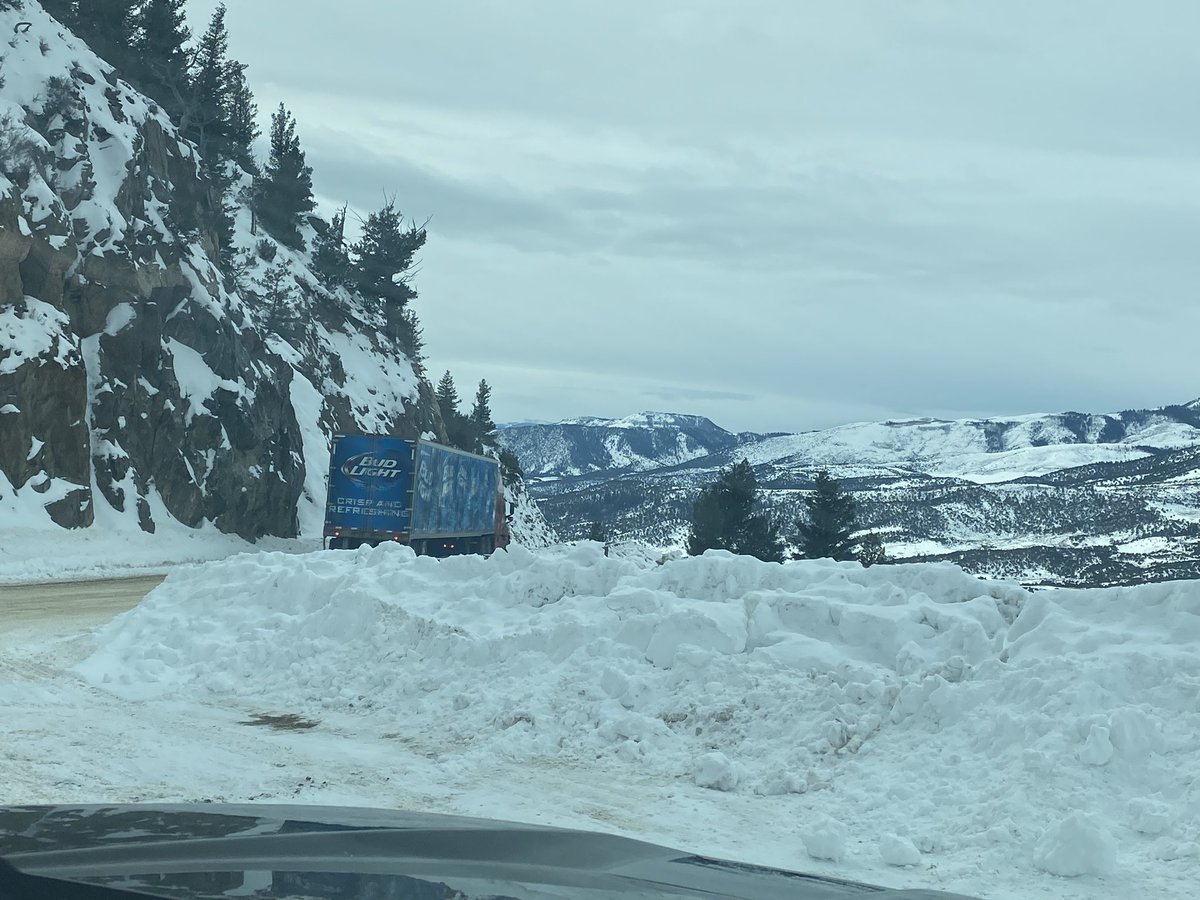 SassyPatriotGal's tweet photo. Hey @CoorsLight you’ve got competition coming straight out of the Rockies! @budlight @budweiserusa #roaptrip #dirtroad #Colorado #mountains https://t.co/5oMged98EM