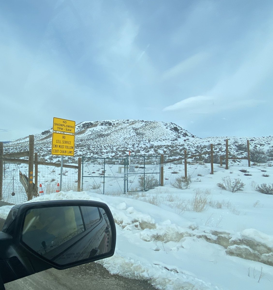 SassyPatriotGal's tweet photo. Hey @CoorsLight you’ve got competition coming straight out of the Rockies! @budlight @budweiserusa #roaptrip #dirtroad #Colorado #mountains https://t.co/5oMged98EM
