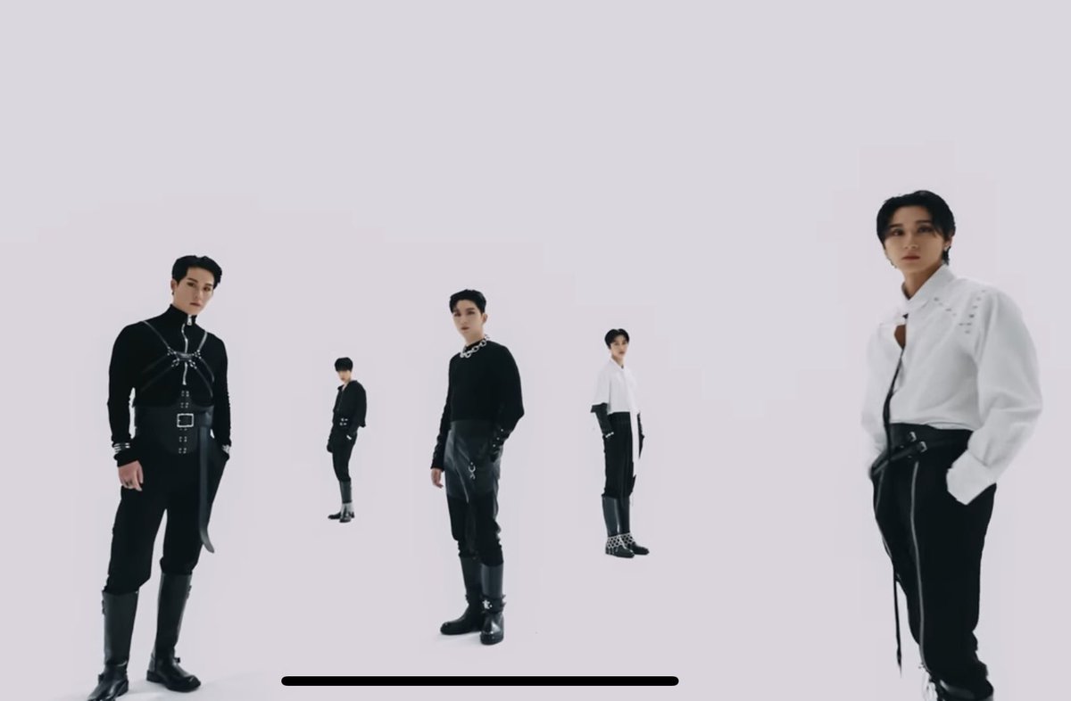 KreatineKRW's tweet photo. My heart is 💔❤️‍🔥 about the #MONSTAX Reason Album. As expected, they perform, sound, and look great in every comeback and #BeautifulLiar is no exception. No matter what, I’ll always enjoy supporting and being here with @OfficialMonstaX 🙏🐰

#MXBackBack @MyKshopper https://t.co/zd6vc4WqeP