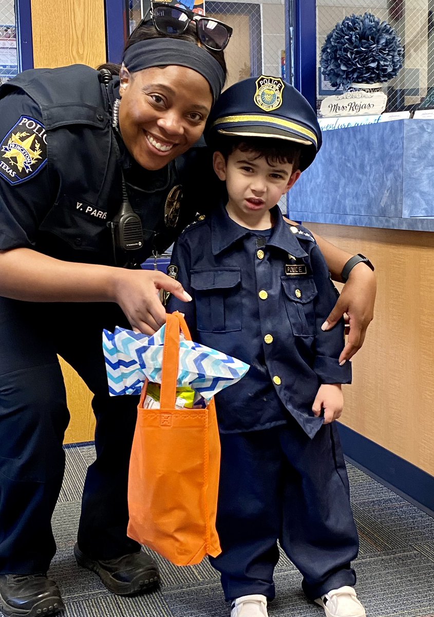 Pre-K student Elijah Beck helped Canup welcome the new School Resource Officer, Victoria Paris, on National Law Enforcement Appreciation Day. #LEAD23