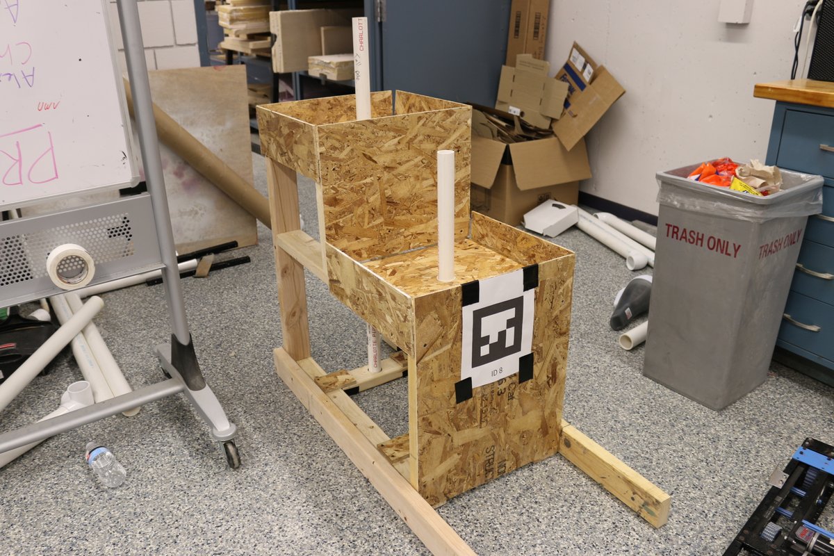UMNRobotics's tweet image. #Robotin3Days Day 3: We finished manufacturing parts, worked on auton, and assembled the bot. Stay tuned for our robot reveal and walkthrough!
#CHARGEDUP #FIRSTENERGIZE #omgrobots