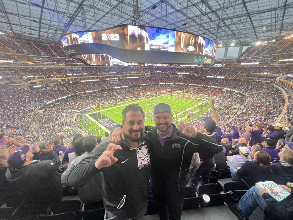AdamSeeQuinn's tweet photo. Uhhh @CFBPlayoff https://t.co/3HAPFLhxPu