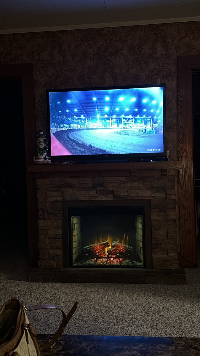 lisajohnson17J's tweet photo. #tweetyourfloseat @FloRacing #bridcoe #howntown https://t.co/xq1K3d7Jql