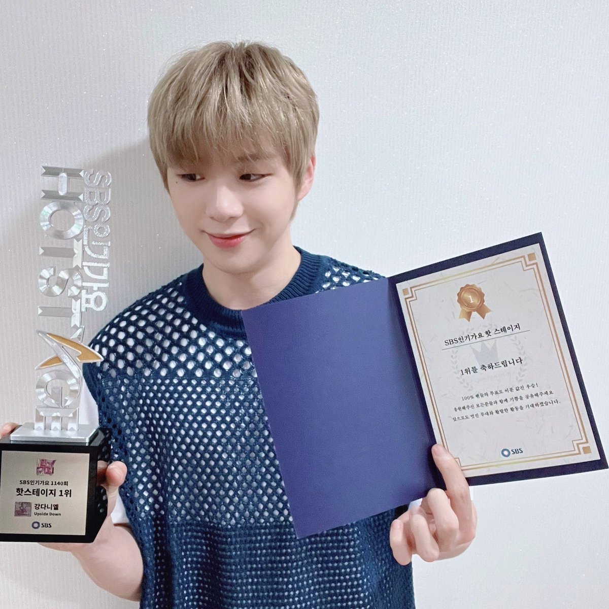 KNIGHTDANIELTWT's tweet photo. 📸 ㅤ,,     ﾉ ⠀𝗻ew⠀  ₊ ⠀  𝘂pdate     : ⠀ (  𝒟  )  ⠀ 、   events     📆      ،̲،̲ ⠀ #ℛeåd𝚢·to·pa𝐫ą𝑑isê #𝓉øxi𝑐𖤣𝕤ide

I'm ready to @naked__web's comeback, el regreso más esperado, muchas felicidades amorcito, te deseo lo mejor y mucho éxito. https://t.co/OEPxv1WnzU