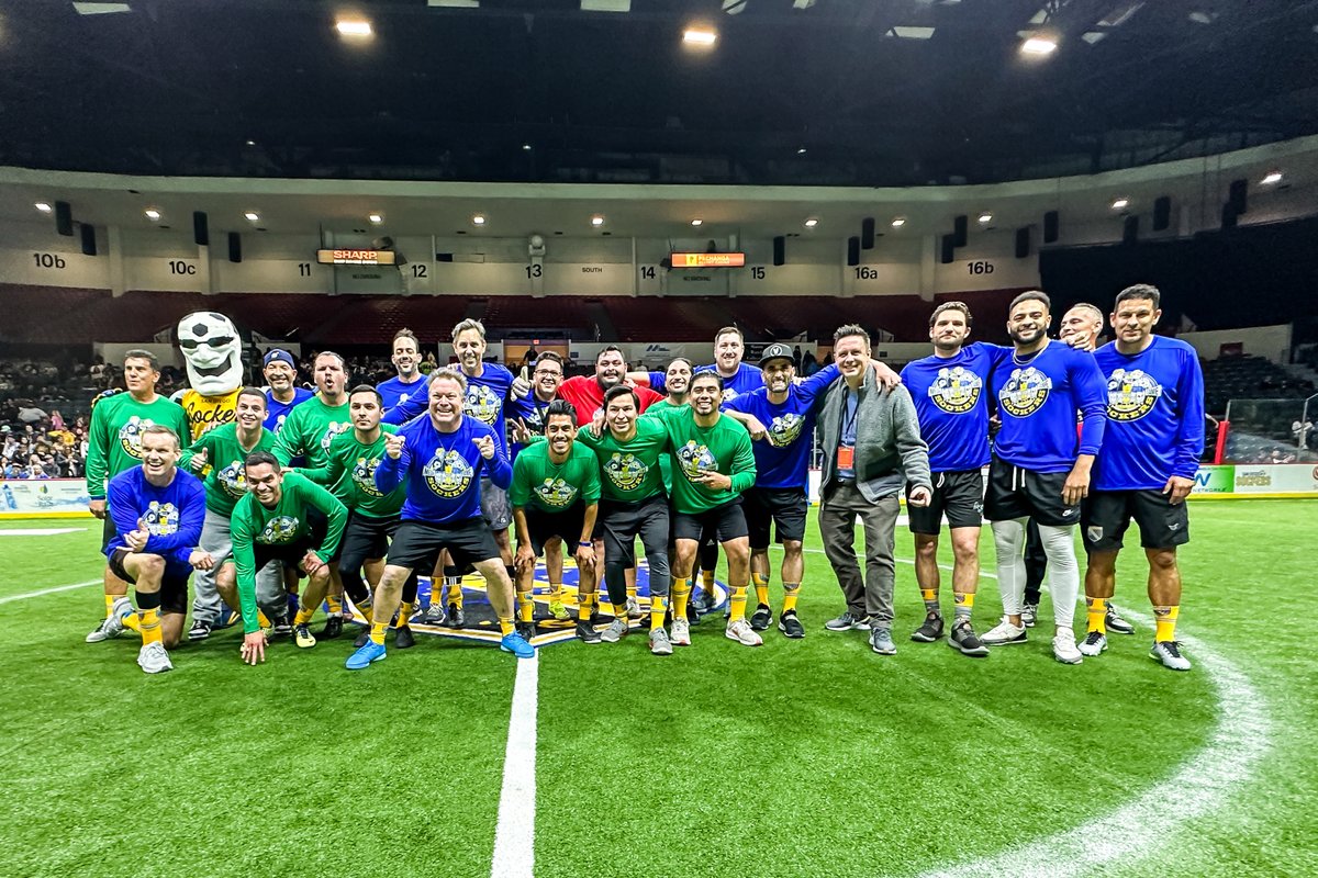 SanDiegoSockers's tweet photo. Legends, every one of them
#MediaGame
#LordsofIndoor https://t.co/nFhOM0jh6U