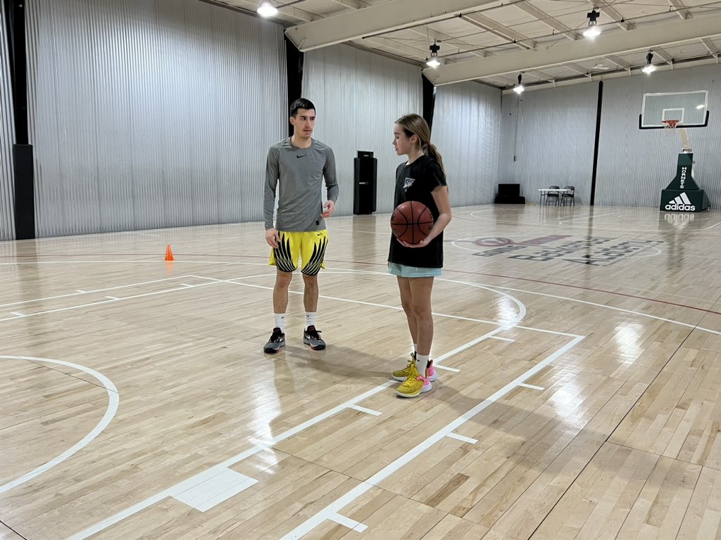 gvbacademy's tweet image. Another day, another opportunity to get better. #StackingDays 💯🏀