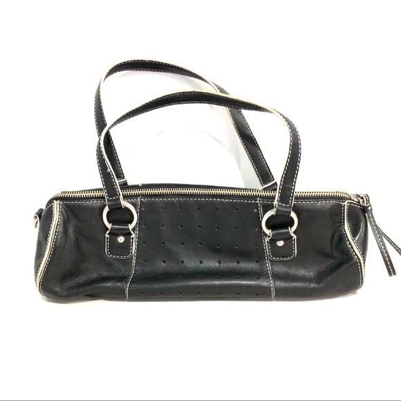BoBlake20712955's tweet photo. So good I had to share! Check out all the items I'm loving on @Poshmarkapp from @DesignerCloset5 @maggie20292983 #poshmark #fashion #style #shopmycloset #danier #brooksbrothers #burberry: https://t.co/r7HsJnbjLj https://t.co/pz4yKOORih