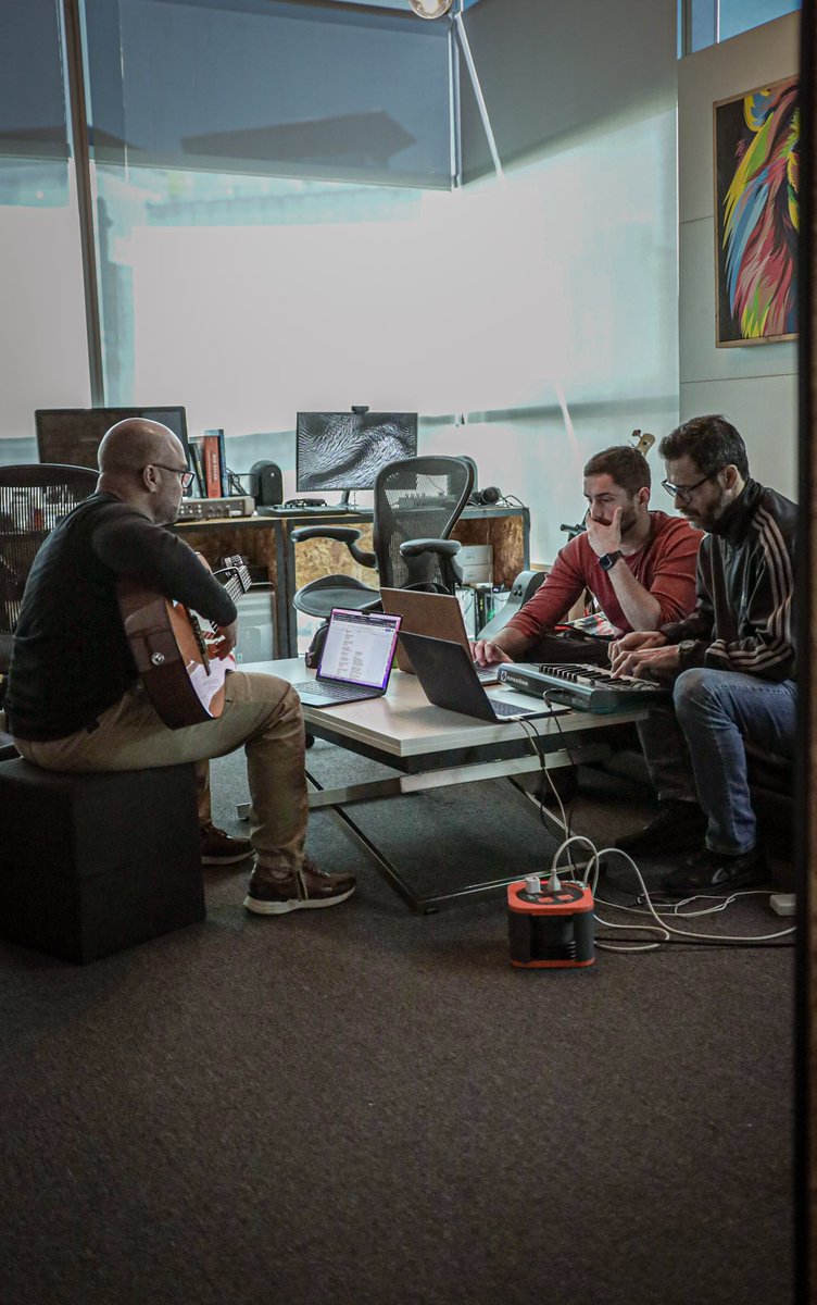 Volvimos a componer, y así nos componemos 🌎🇵🇦🎵

Nos vemos en 7 meses en el Teatro Nacional.