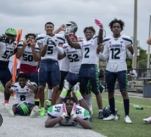 RichardsMakari's tweet photo. #AGTG After a great conversation with @coachcurtis42 I am proud to announce I have received an offical offer to SWFL @DibbleTj @LDBellFootball https://t.co/hNbumcIJ7h