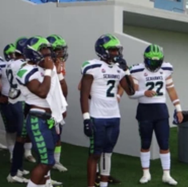 #AGTG After a great conversation with <a href="/coachcurtis42/">MCRECRUITS.COM</a> I am proud to announce I have received an offical offer to SWFL <a href="/DibbleTj/">TJ Dibble</a> <a href="/LDBellFootball/">L.D. Bell Football</a>