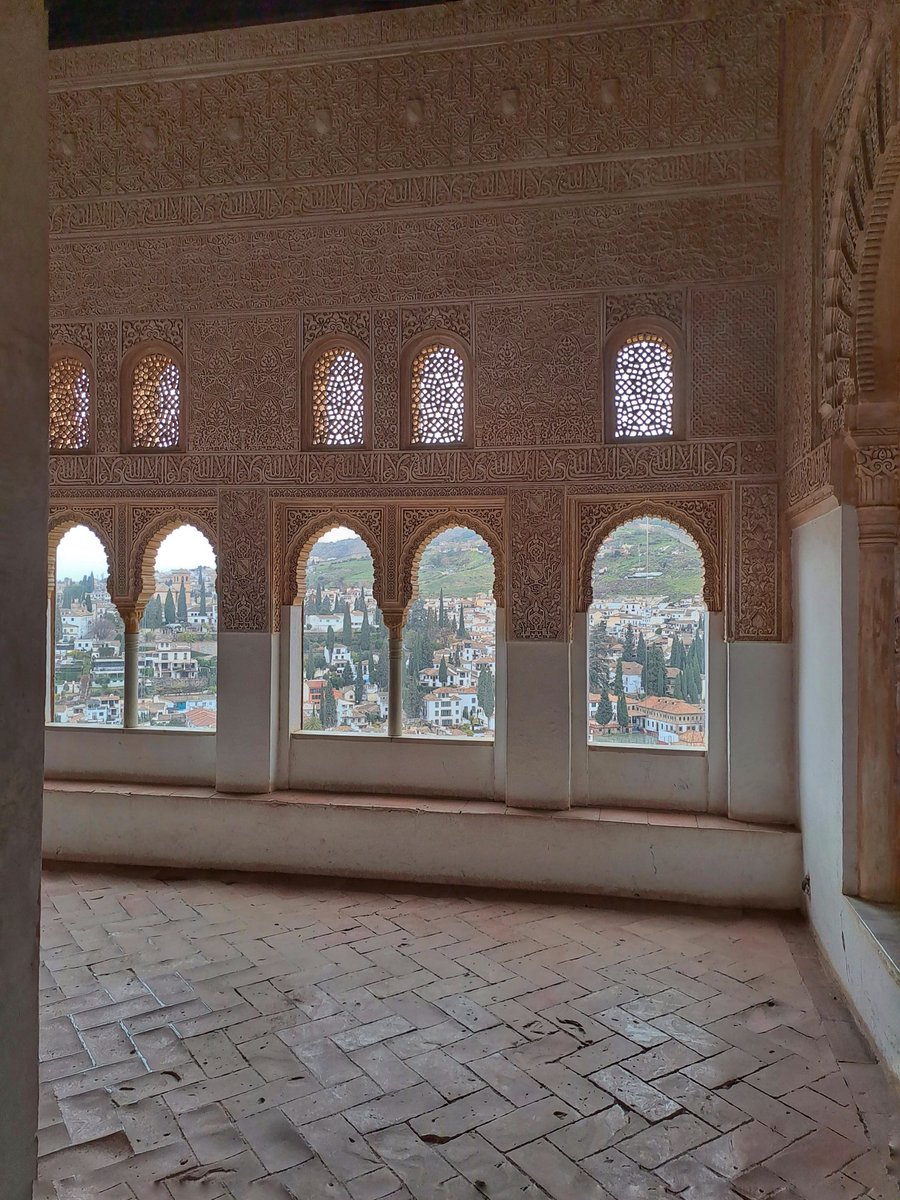 L_Lara9's tweet photo. Arquitectura islámica 💓 https://t.co/TNNyuzBGKs