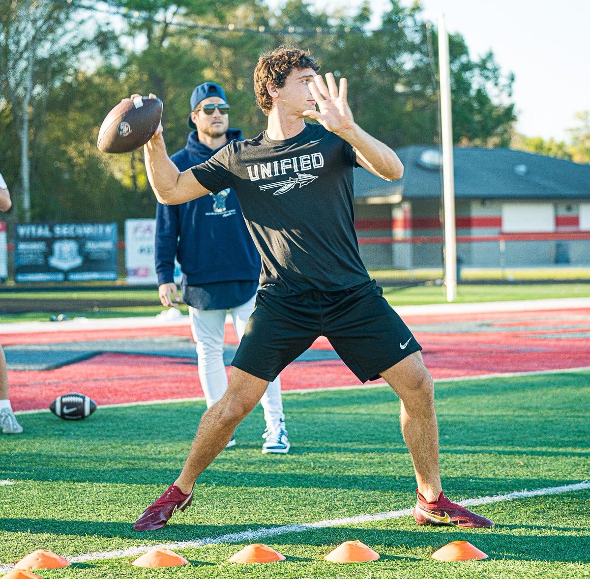 baylintrujillo's tweet photo. TRAIN with PURPOSE, on PURPOSE, for a PURPOSE #BTruQBTraining 🔘

•@Tommy_casto (UCF QB) ⚔️⚡️
•@ginoxenglish (FSU QB) 🍢
•@KoenKoller (UCF) ⚔️⚡️
•@NoahGrubbsQB (Lake Mary c/o 2026) 🐏

📸: @bighitslive &amp; @KiddRyno_Rivals https://t.co/Si2xAAzhQG