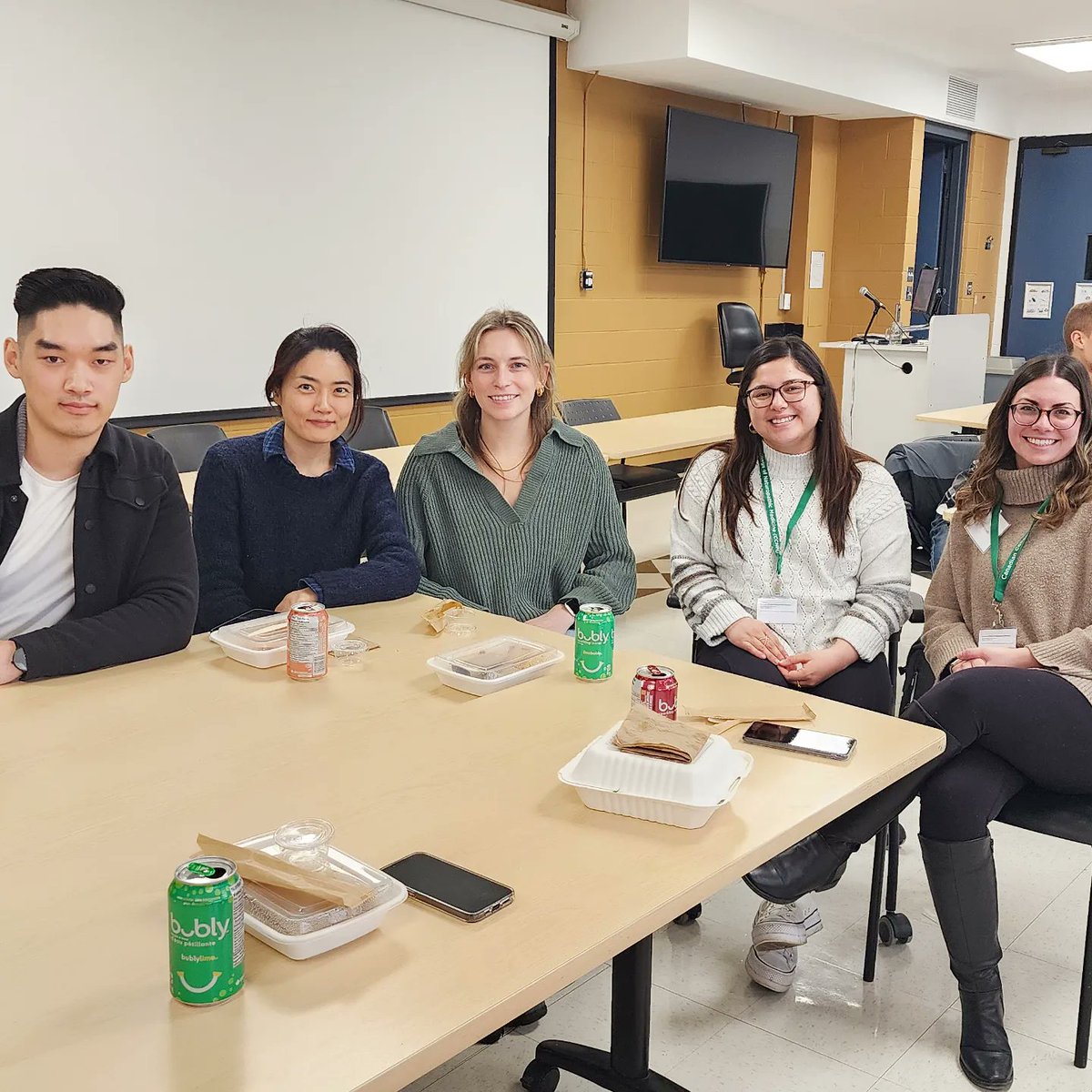 myccnm's tweet image. Welcome back to all returning students and welcome to our new students from the #CCNM Class of 2026 (January intake) who began Orientation Week today! #CCNMLife #CCNMClassof2026