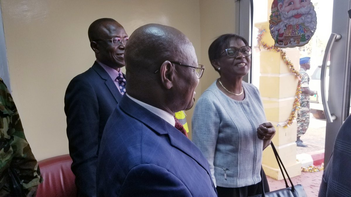 OMSCentrafrique's tweet photo. La Directrice Régionale de l'@OMS_Afrique, est arrivée ce 09.01.23 à #Bangui. @MoetiTshidi répond à l'invitation du @GouvCF à l'occasion du 4ème Congrès National de la Société Centrafricaine de Gynécologie-Obstétrique sous le thème "Cancers gynécologiques et mammaires". https://t.co/OugqpAl6yN
