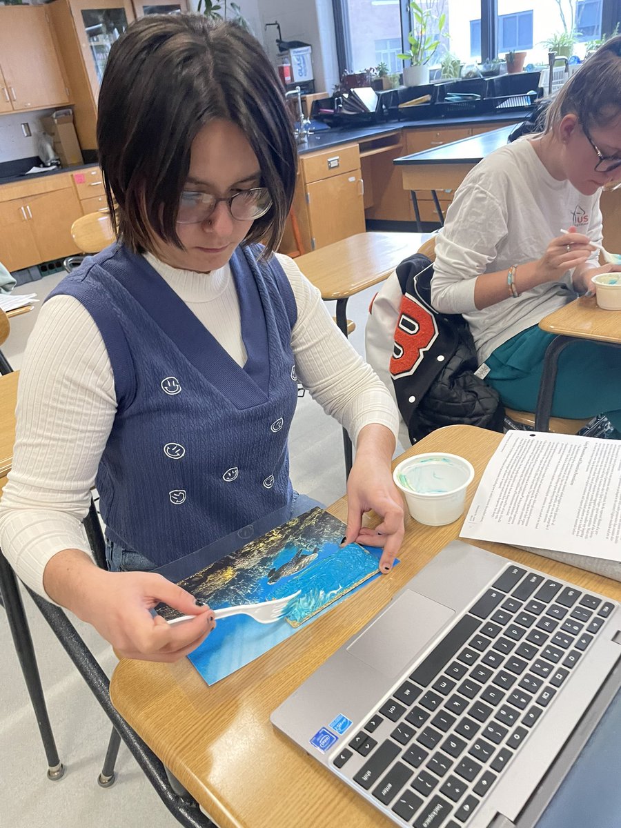 DisneySciNerd's tweet photo. Marine Sci 2 students practiced camouflaging in ocean environments #bhsscience #barnegatinspires @Barnegat_HS https://t.co/7CksMCV0kh